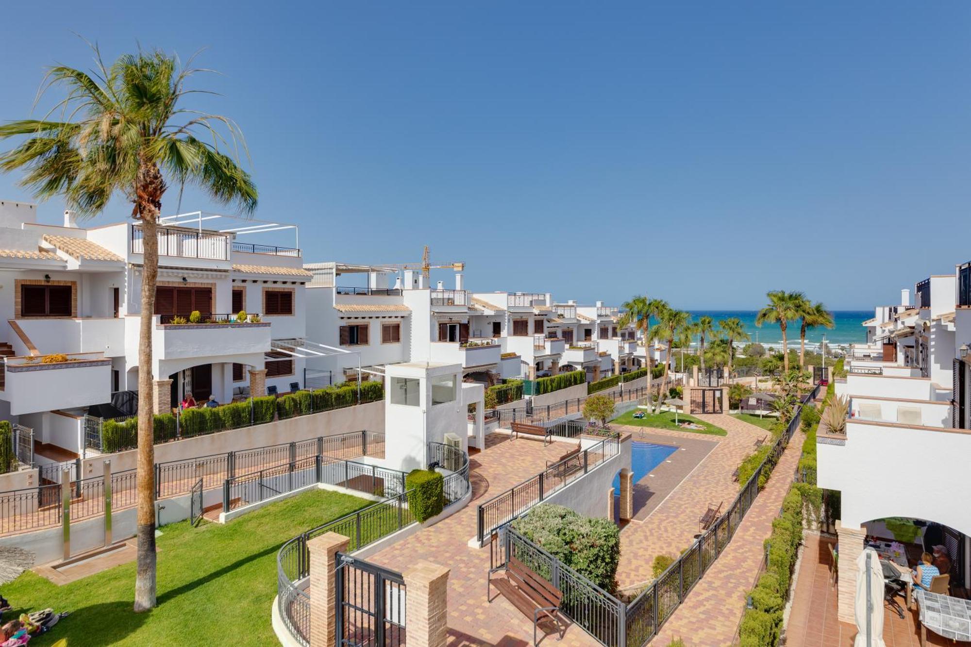 Azul Beach Торевьиа Экстерьер фото